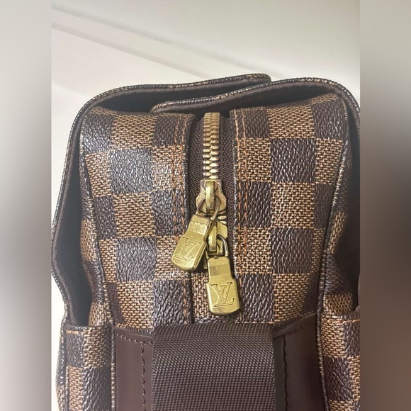 Louis Vuitton Damier Ebene Messenger Bag - Picture 6 of 16